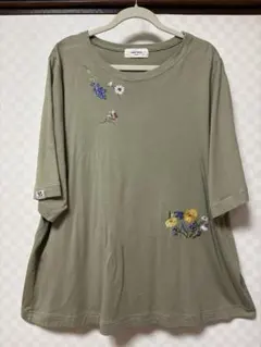 【スーパーハッカフィーユ 】19号 お花刺繍入りカットソーのサムネイル