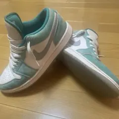 NIKE AIR JORDAN 1 LOW スエード ライトブルー