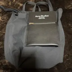 Acne Studios ブラックショルダーバッグ/トートバッグのサムネイル