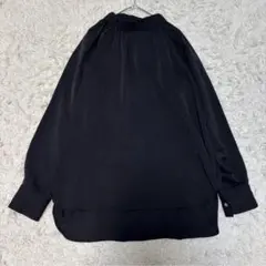新品 BEARDSLEY ビアズリー たっぷりギャザーVネックブラウス - メルカリ