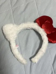 ハローキティー　カチューシャ　白と赤