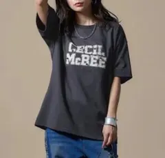 【CECIL McBEE】スタッズ使いプリントTシャツのサムネイル
