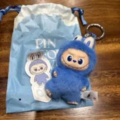 POP MART PIN FOR LOVE ストラップ　Ｏ　イニシャル　ラブブ