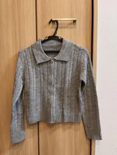 グレー ケーブル編み ニット ジッパー付き