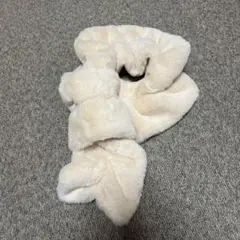 niko and フェイクファー マフラー ねじれデザイン