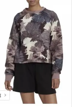 adidas originals クロップド丈 スウェット花柄