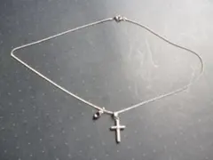 クロスと紫石付のネックレス
