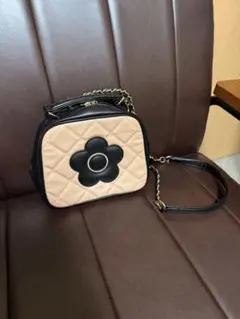 マリークワント バッグスクエアキルトデイジーパッチ 2WAYショルダー