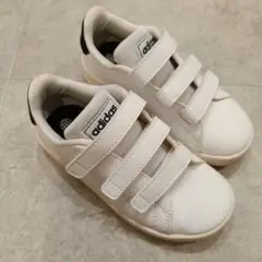 adidas ホワイト スニーカー　17センチ マジックテープ
