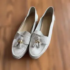 シルバー タッセル付き フラットシューズ