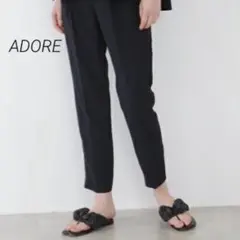 アドーア ドライタッチジョーゼットテーパードパンツ センタープレス セレモニー