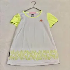 【アディダス】半袖Tシャツ（150）花柄 スポーツパフォーマンスロゴ 速乾のサムネイル