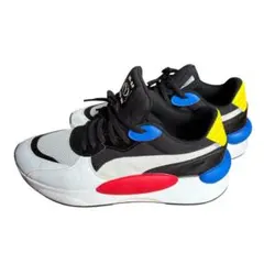 PUMA スニーカー