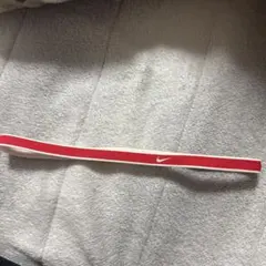 NIKEヘアバンド赤