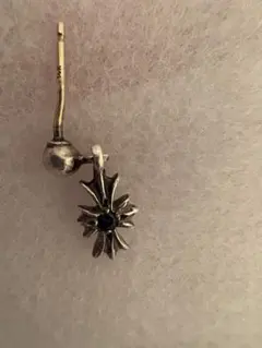 CHROME HEARTS クロス サファイア ピアス 片耳用 - メルカリ