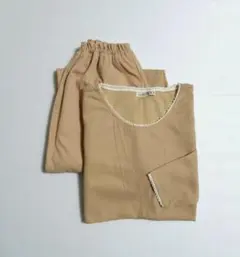 ベージュ系色 パジャマ 部屋着　上下セット　GLASS ROCK