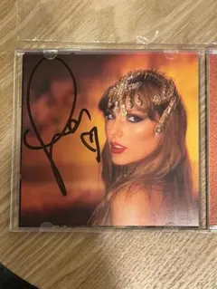 テイラースウィフト　taylor swift サインCD TTPD テイラースウィフト サイン 証明書付き Taylor Swift's sign