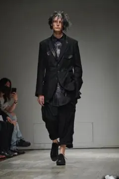 yohji yamamoto タブ留めピークレザージャケット 5サイズのサムネイル