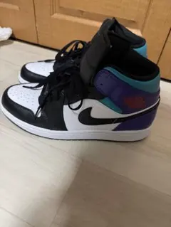 Air Jordan 1 Mid 