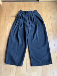 CROSS TUCK ARCH TWEED BAGGY SLACKSのサムネイル