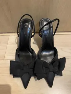 美品☆ZARA 黒 リボン付き ハイヒール 38