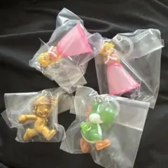 スーパーマリオ ガチャガチャ 4種セット　めじるしアクセサリー