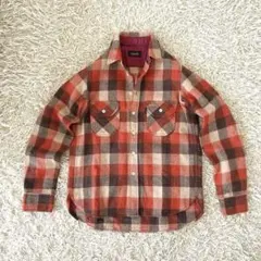 美品 chimala ウール チェック柄 長袖シャツのサムネイル