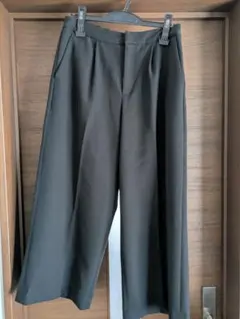 黒 ワイドパンツ プリーツデザイン