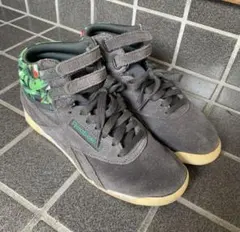 Reebok スニーカー