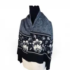 おしるこGUCCI 黒 ストール・ショール　美品 GG グッチ ストール マフラー GUCCI シルク入り GG柄 大判45×180cm