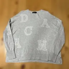 DAMA ダーマコレクショングレー アルファベット柄プルオーバー長袖ニット