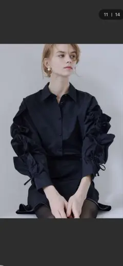 cygne シーニュ ベロアフロントフリルトップス Angeli ブラックTA 