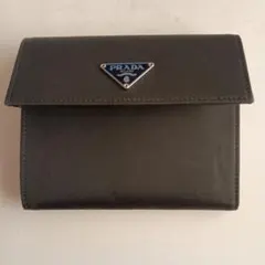【PRADA】プラダ 3つ折り 財布 三角プレート