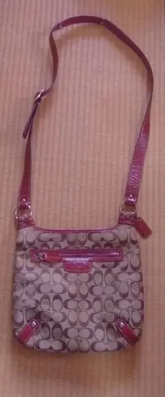 COACH シグネチャー ショルダーバッグ レッド