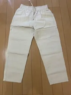 GU ホワイト イージーパンツ
