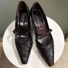 ヨシエイナバ パンプス