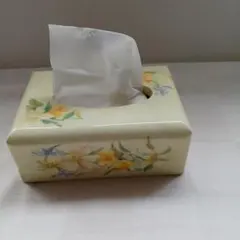 ティッシュボックス
