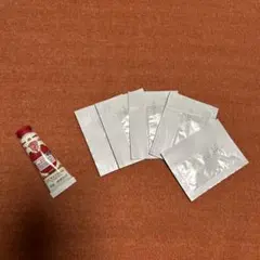 ＳＵＱＱＵ日焼け止めとロクシタンハンドクリーム