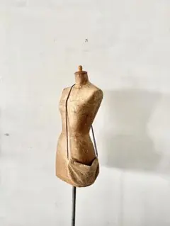 mina perhonen　tambourine　coupe bag　beige