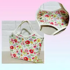 ファスナー付きグラニーバッグ　ポップ花柄　ホワイト　ラミネート生地　ハンドメイド