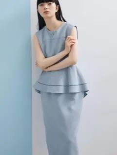 アダムエロペ　ペプラムワンピース　サックス