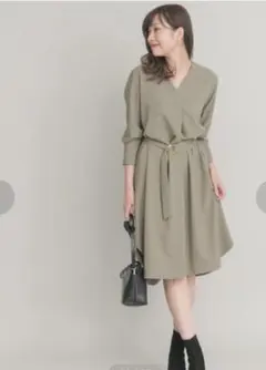 Vネックワンピース　URBAN RESEARCH ROSSO