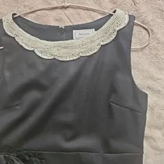 美品 anatelierアナトリエ パール襟ノースリーブワンピース 黒ブラック