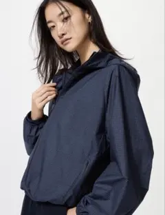 UNIQLO ポケッタブルUVカットパーカー