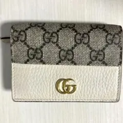 GUCCI GGスプリーム ホワイト 二つ折りミニ財布 即購入⭕️のサムネイル