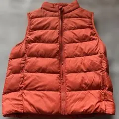 UNIQLOオレンジ ダウンベスト サイズ140