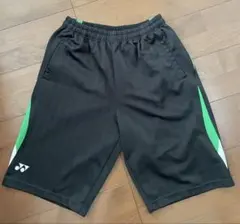 YONEX ブラック/グリーン 半パンツ