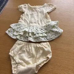 イエローフリルドレスとパンツセット