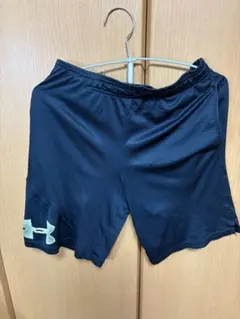 [即時購入OK]Under Armour 黒 ハーフパンツ