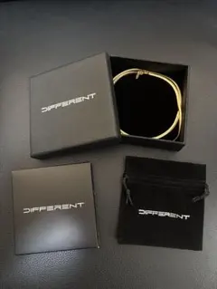 ディファレントネックレス